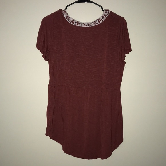 Amaryllis brand Boutique Top in great condition size small burgundy in color - Picture 2 of 3